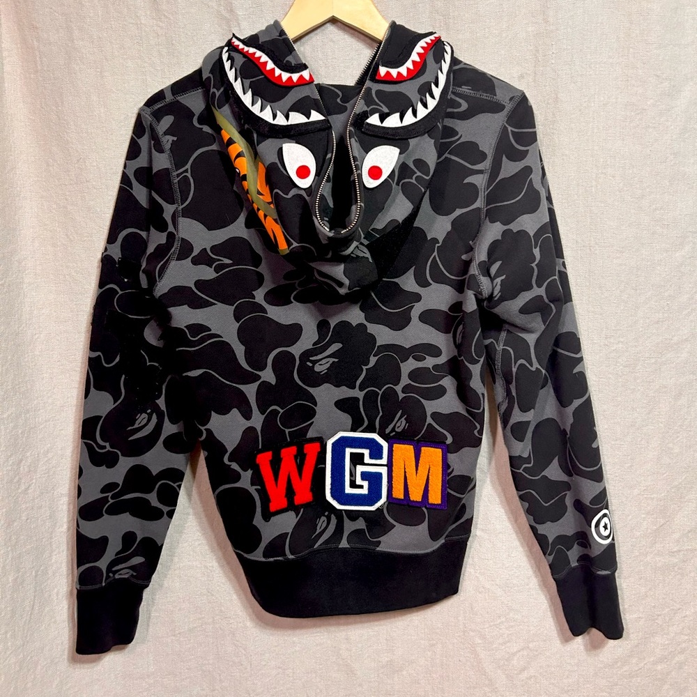 Bape Zip Up- size S